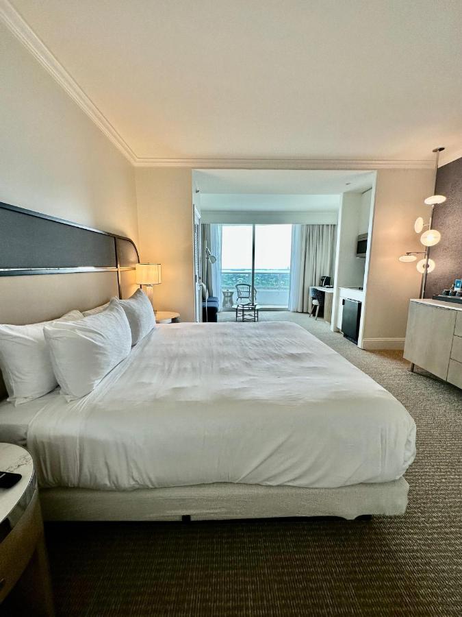 Fontainebleau Miami Beach,Tresor Exterior photo
