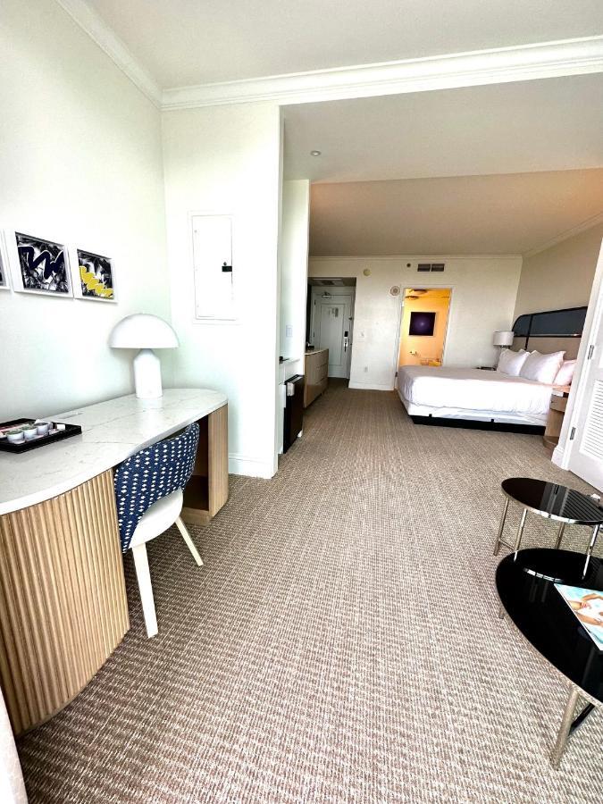 Fontainebleau Miami Beach,Tresor Exterior photo